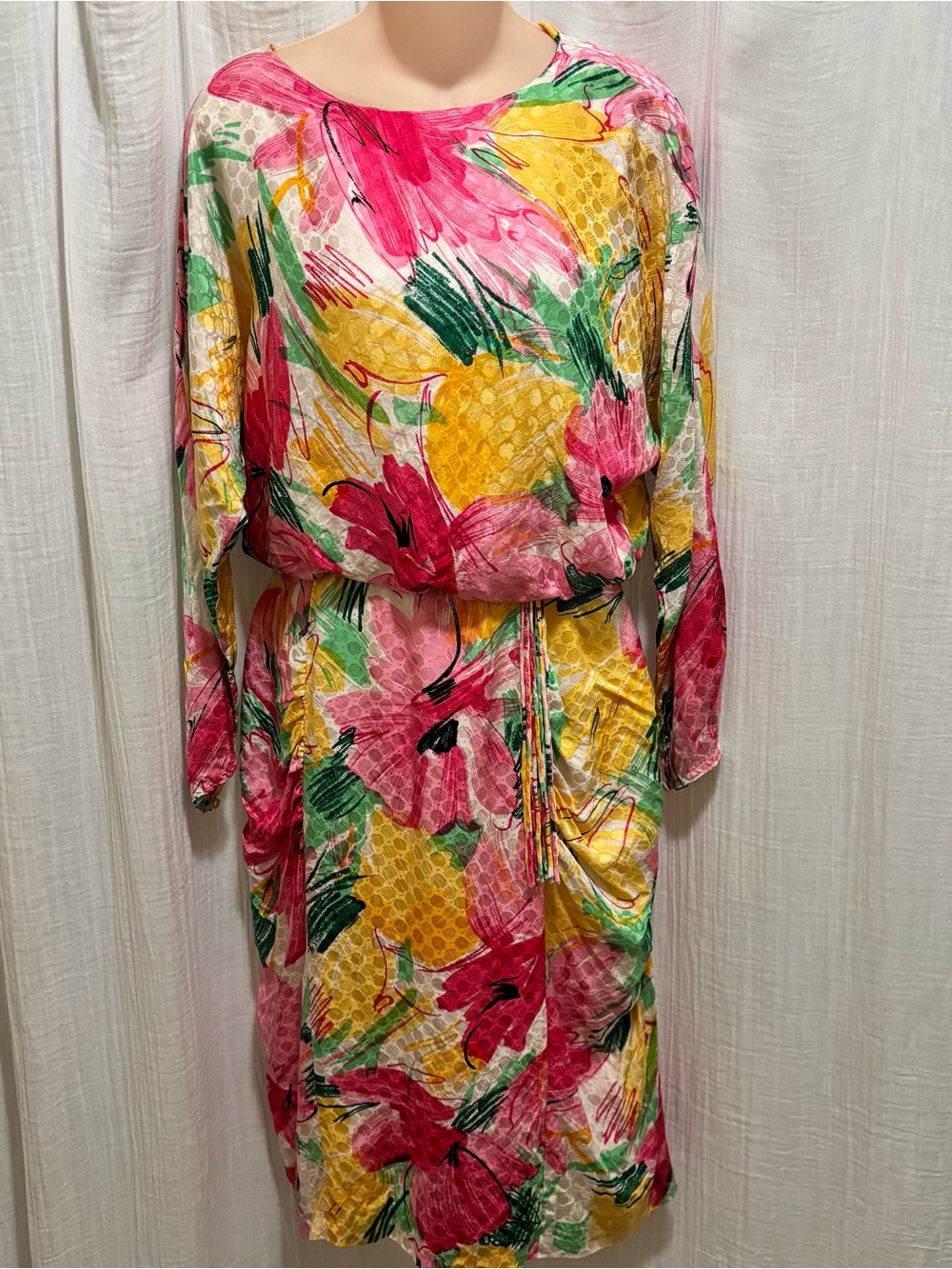 Vintage Raul Blanco Women’s Floral 100% Silk Satin Boat Neck Shift Dress Size 10